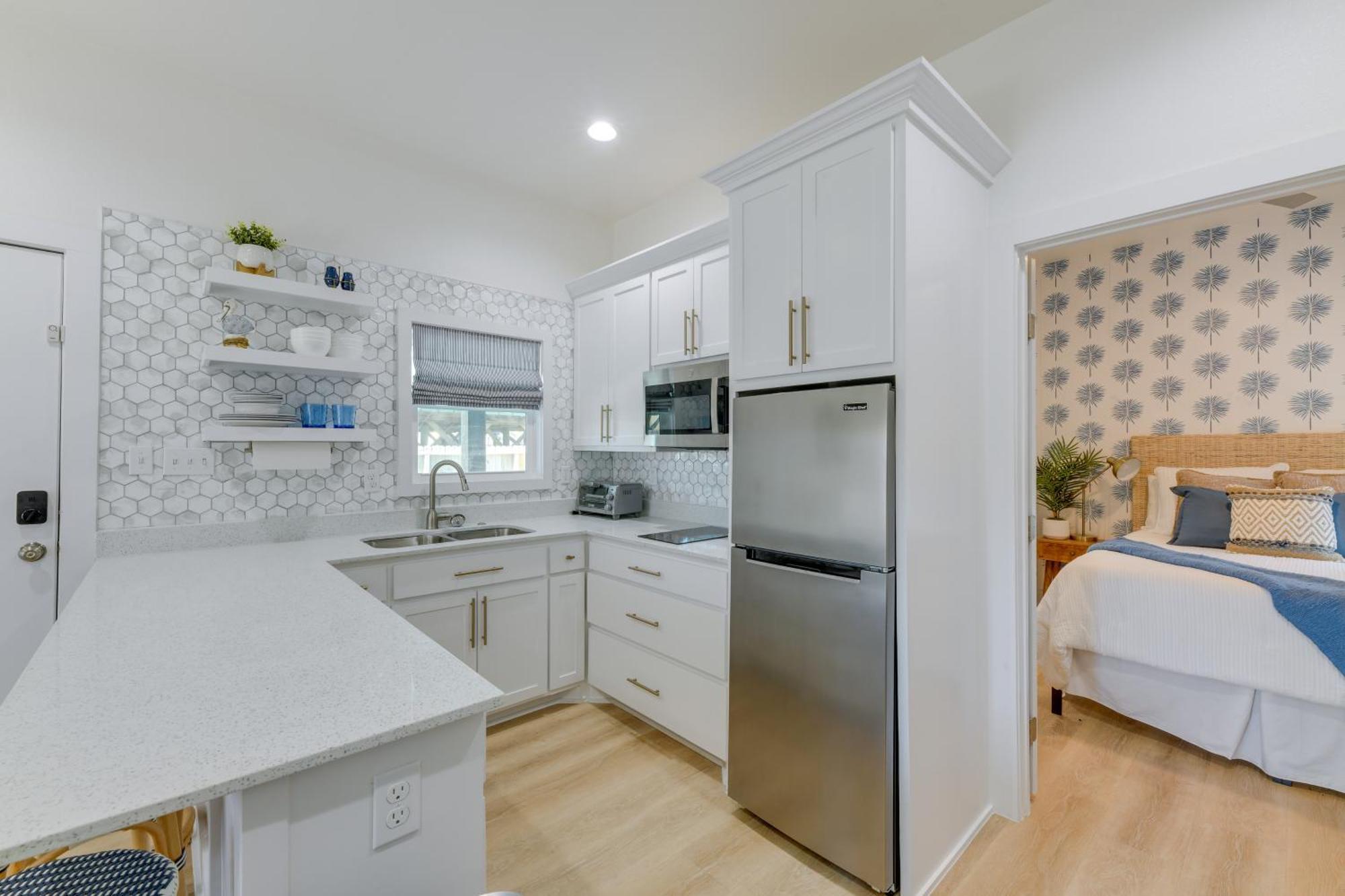 Trendy Port Aransas Home With Private Pool And Deck! 외부 사진
