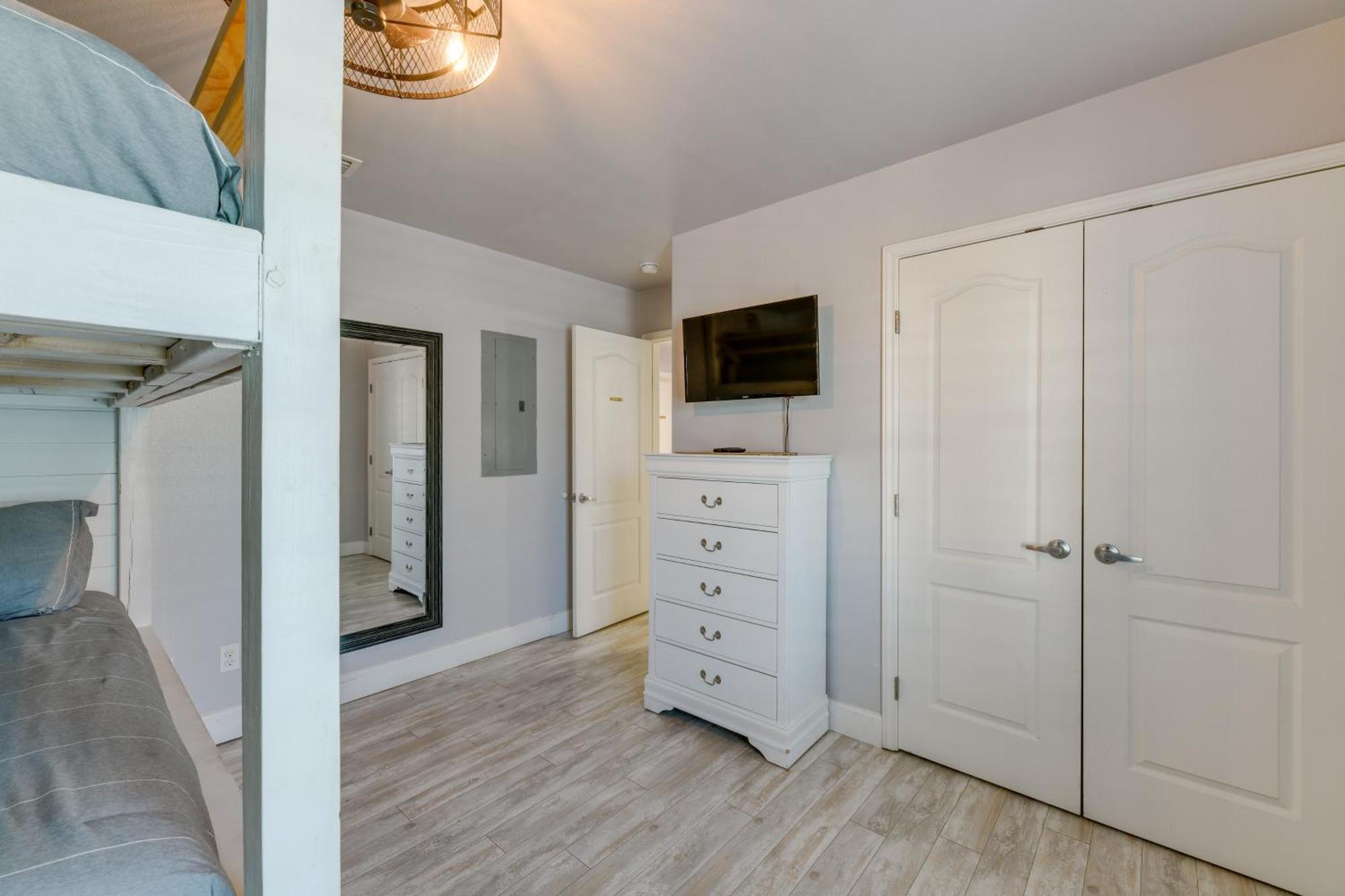 Trendy Port Aransas Home With Private Pool And Deck! 외부 사진