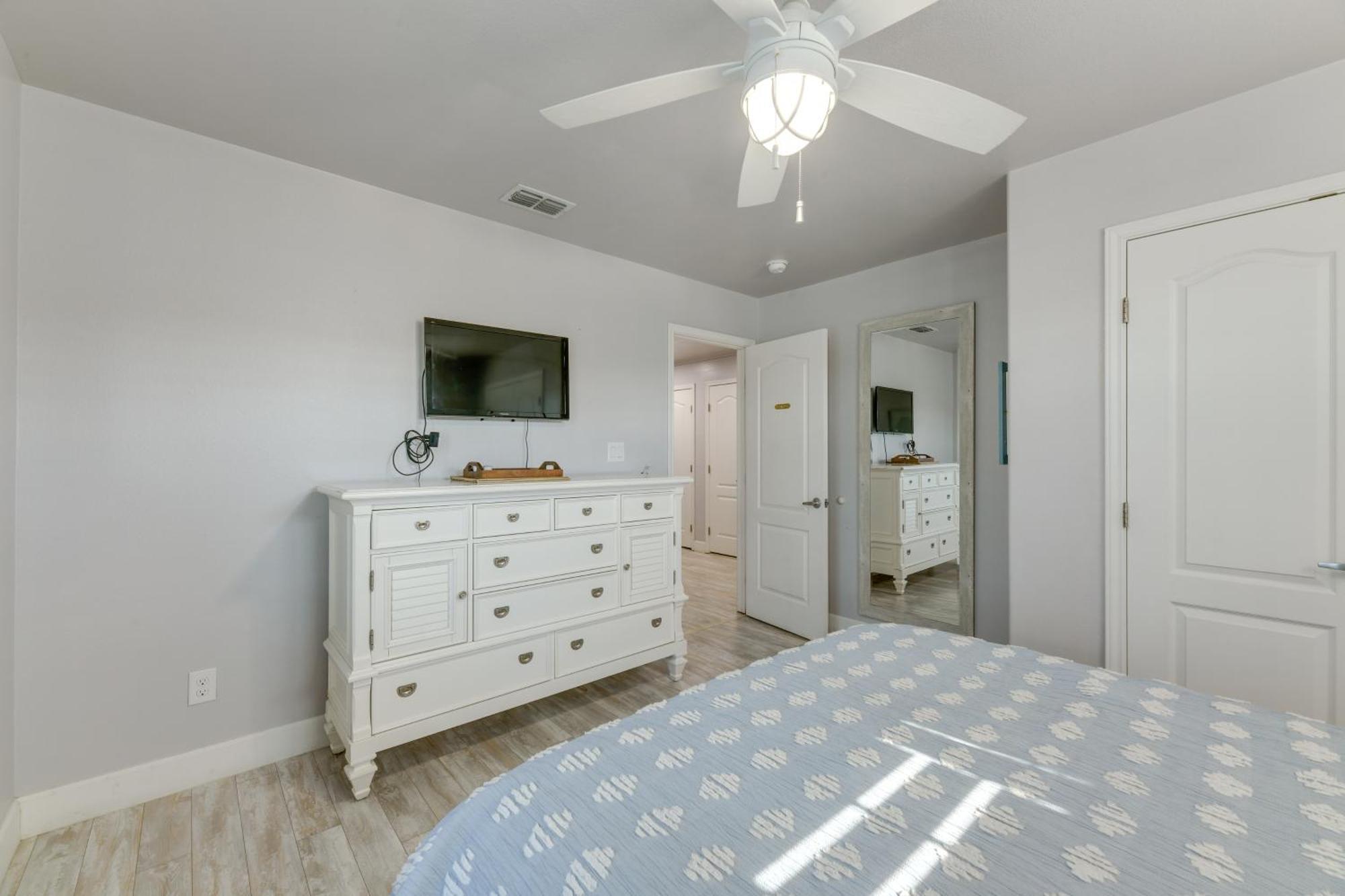 Trendy Port Aransas Home With Private Pool And Deck! 외부 사진