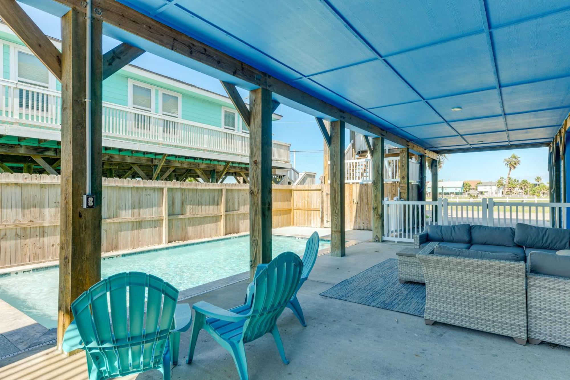Trendy Port Aransas Home With Private Pool And Deck! 외부 사진