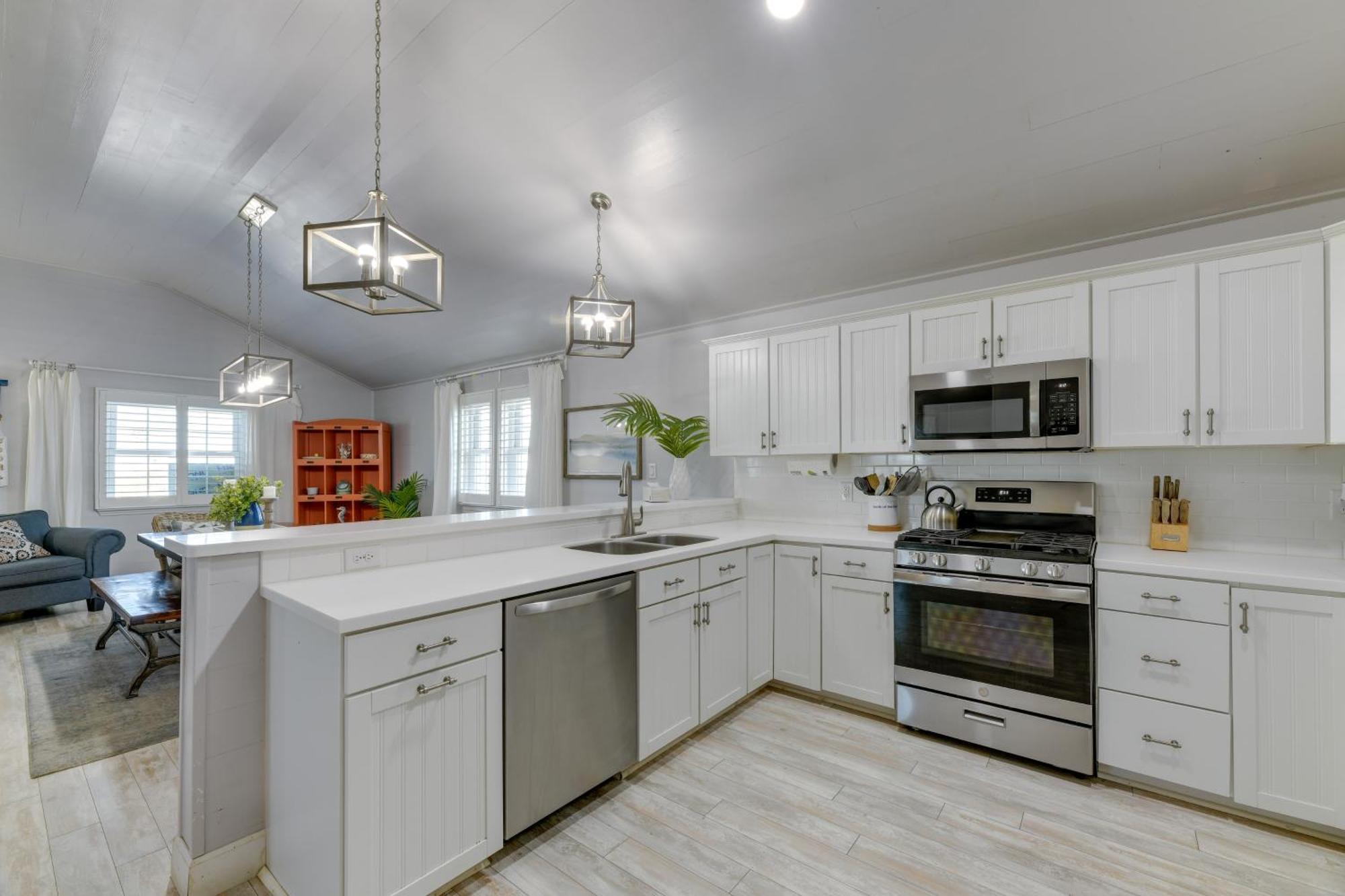 Trendy Port Aransas Home With Private Pool And Deck! 외부 사진