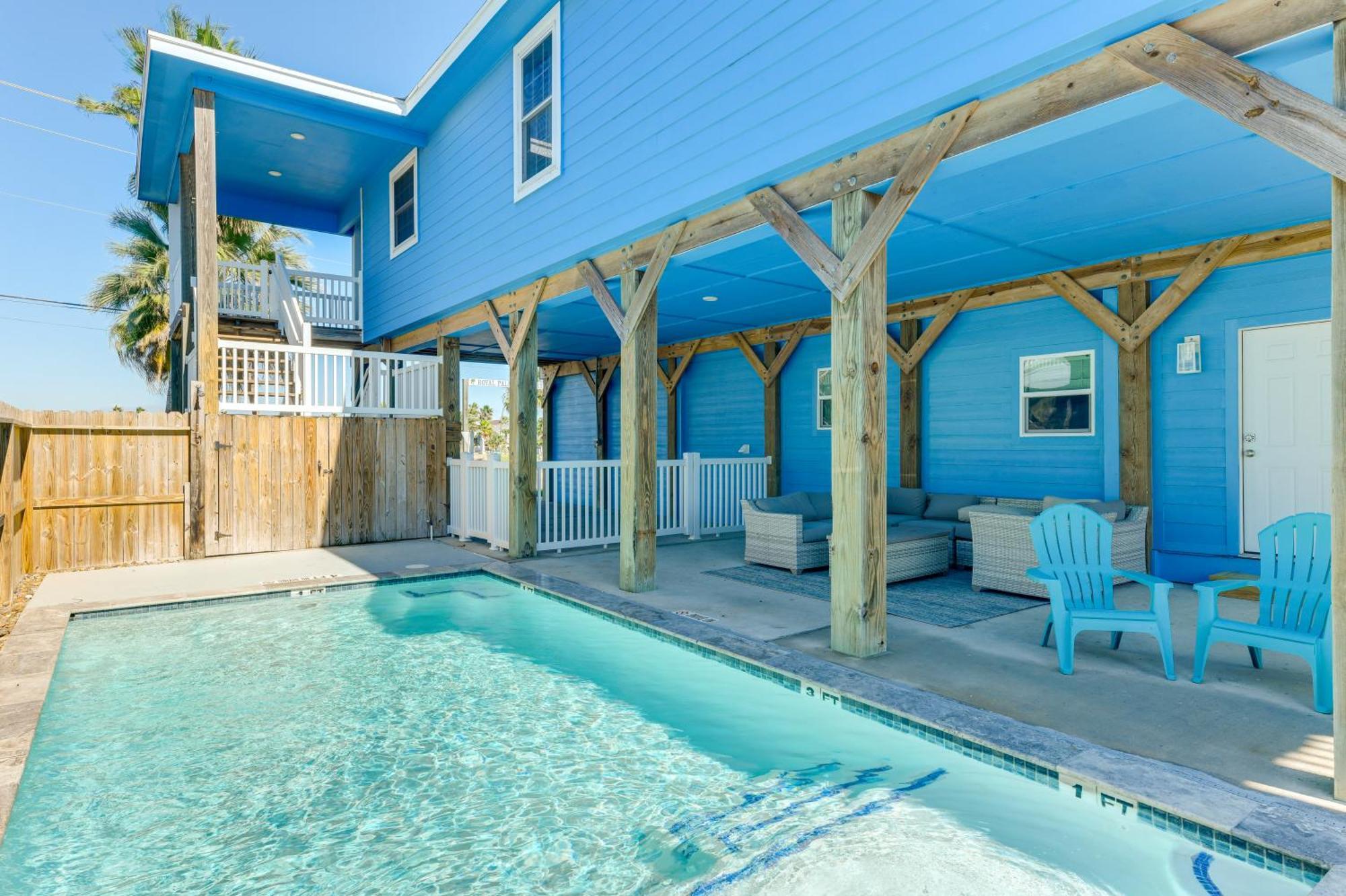 Trendy Port Aransas Home With Private Pool And Deck! 외부 사진